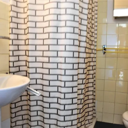 T2 Avec Parking Au Bord De La Plage - Fr-1-251-586 Apartment *