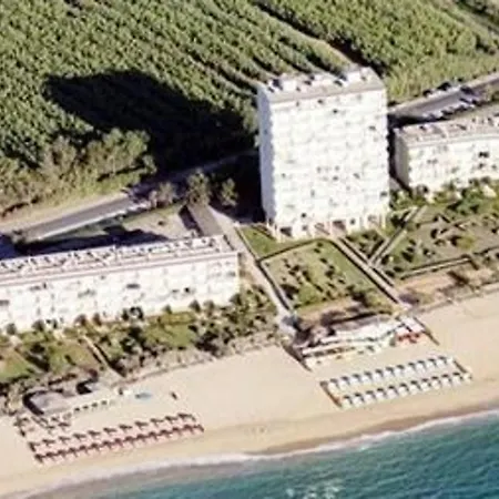 Apartment T2 Avec Parking Au Bord De La Plage - Fr-1-251-586